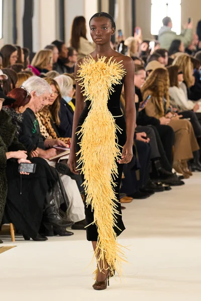 Look 14